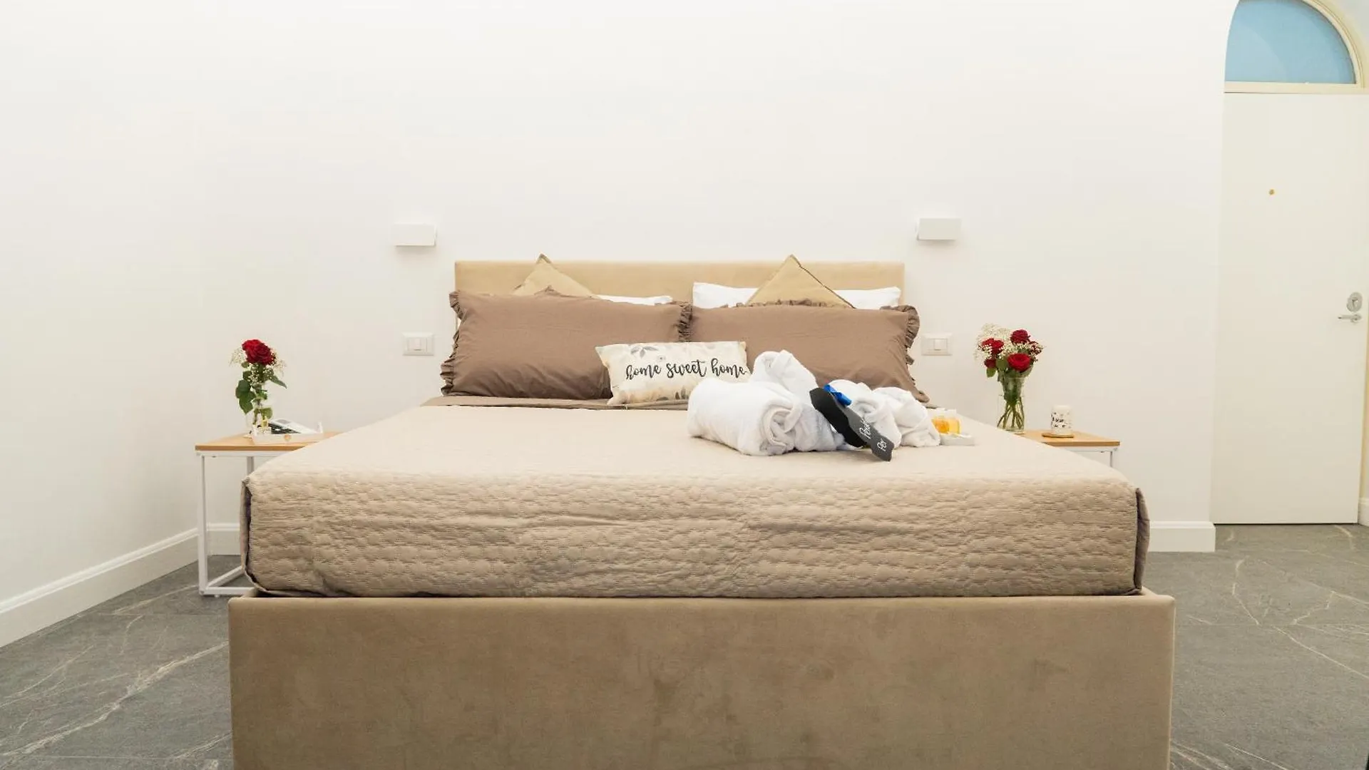 Don Lope Suite-Piazza Del Plebiscito Naples Italy