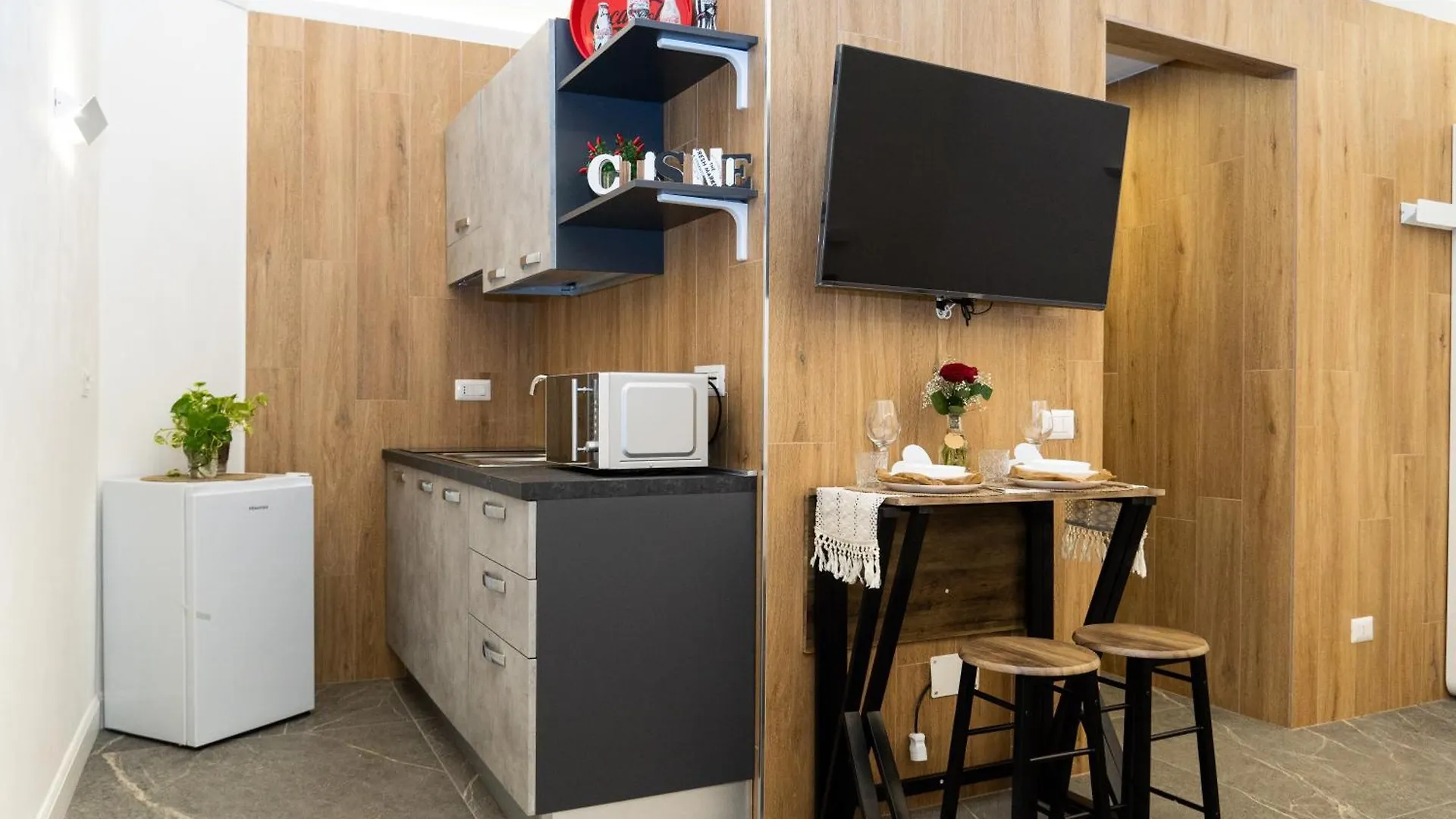Apartment Don Lope Suite-Piazza Del Plebiscito Naples Italy